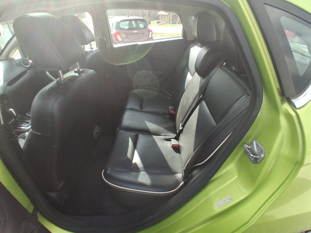 2011 Ford Fiesta SES - Photo 6