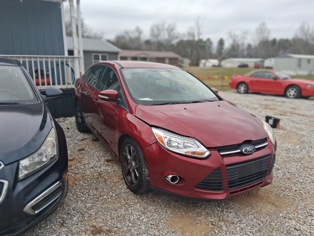 2013 Ford Focus SE's photo